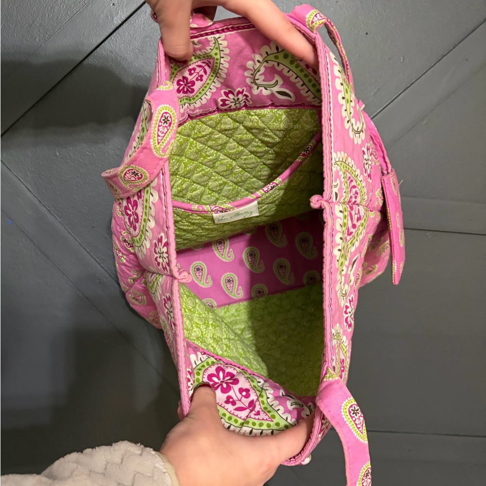 Vera Bradley Bermuda Pink Paisley Medium Bag w/ ID Holder - Picture 4 of 5